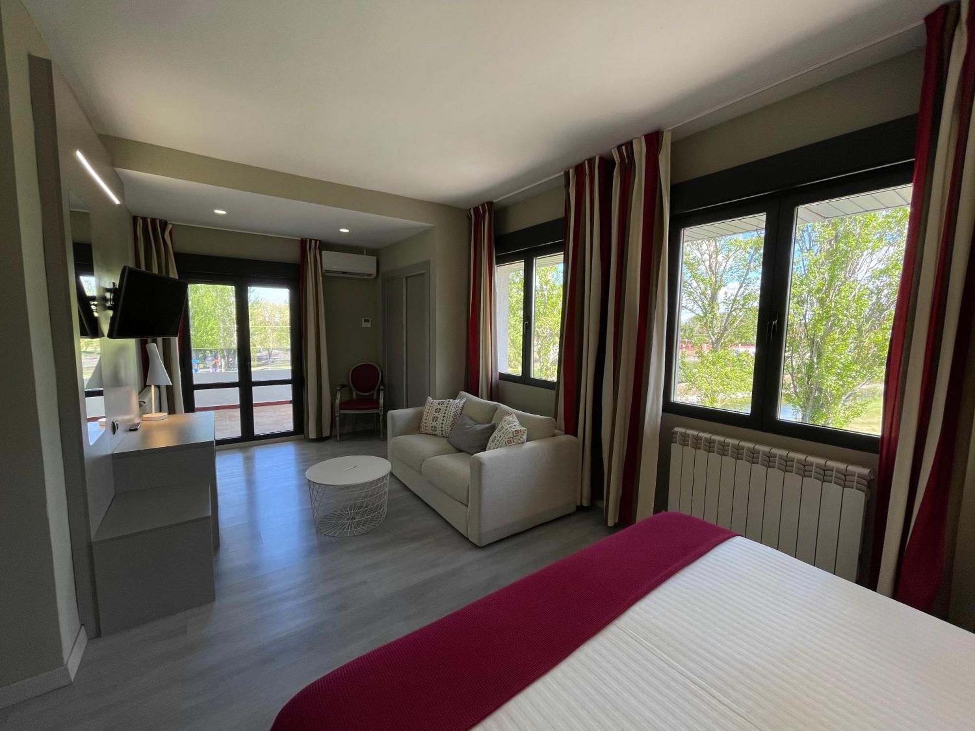 Hotel Valjunco Valencia de Don Juan Ngoại thất bức ảnh