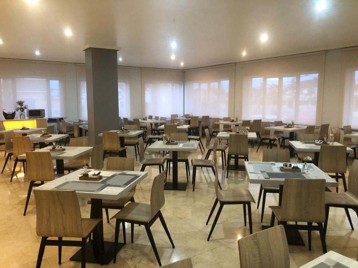 Hotel Valjunco Valencia de Don Juan Ngoại thất bức ảnh